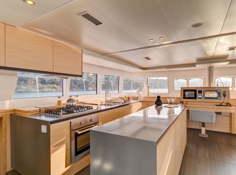 Lagoon 620 | Dream Huahine