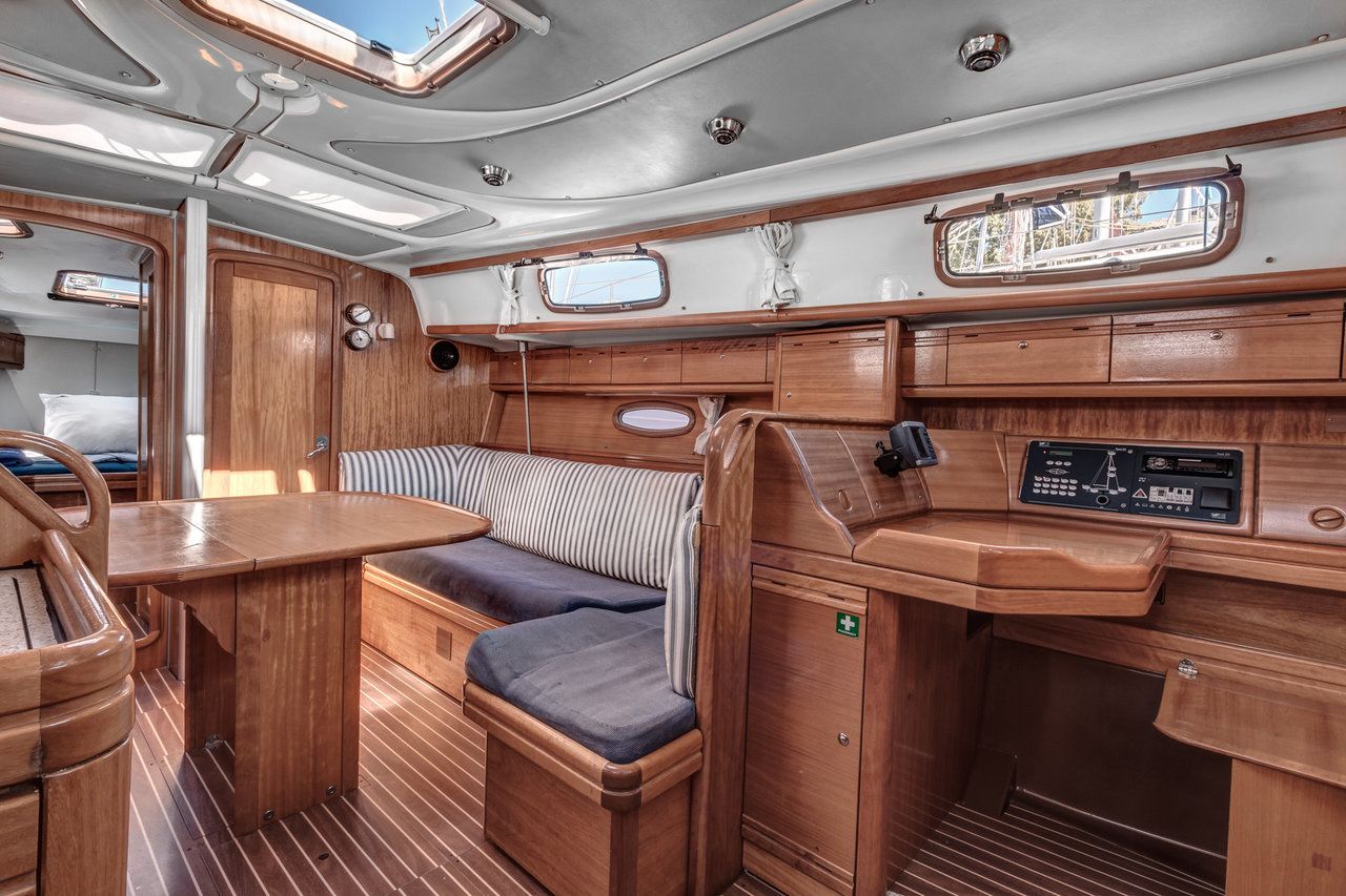 Bavaria Cruiser 37 | Hespera