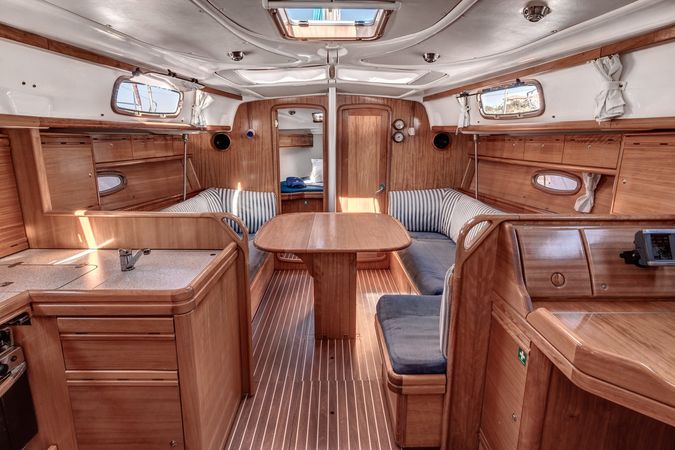 Bavaria Cruiser 37 | Hespera