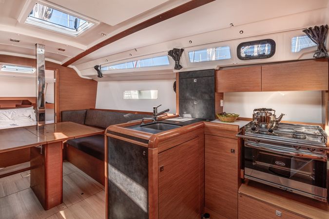 Jeanneau Sun Odyssey 349 | Afrodite