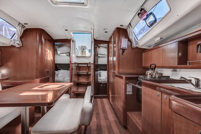 Beneteau Oceanis 43 | Twins