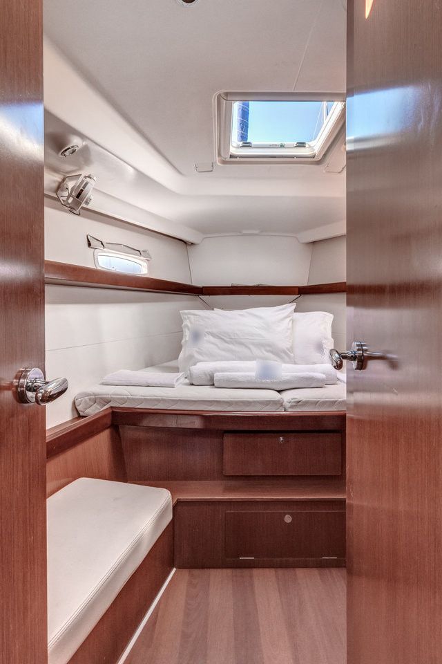 Beneteau Oceanis 43 | Twins