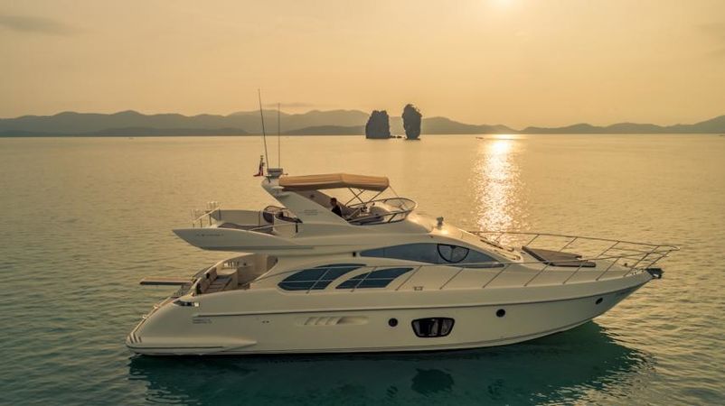 Azimut 55 | Pillars Spirit