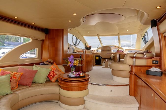Azimut 55 | Pillars Spirit