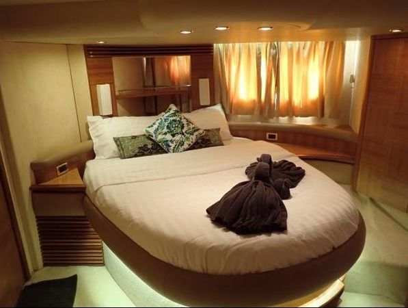 Azimut 55 | Pillars Spirit