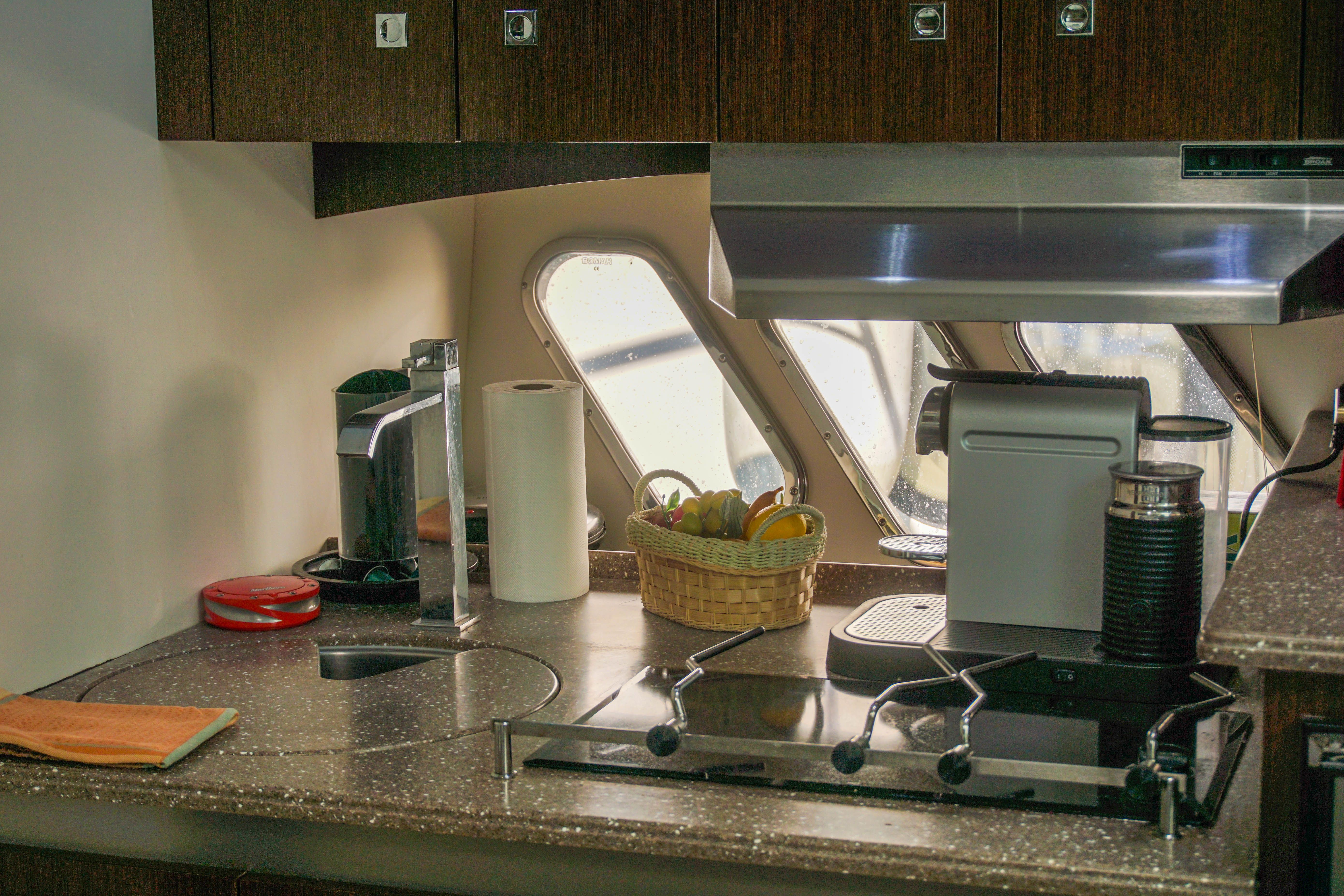 Cruiser Yachts Cantius 45 | Themis 4