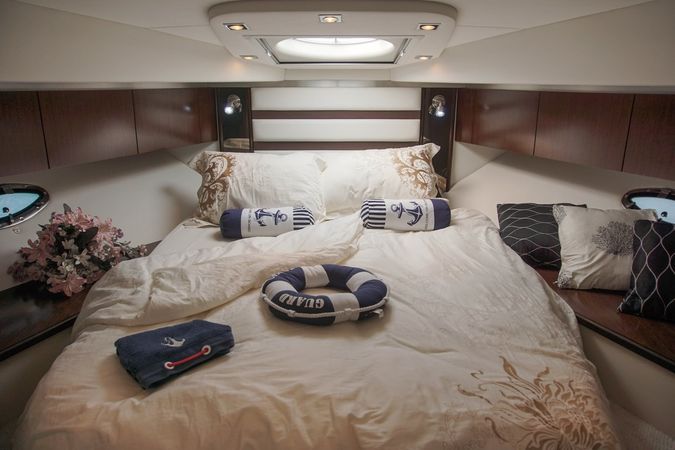 Cruiser Yachts Cantius 45 | Themis 4