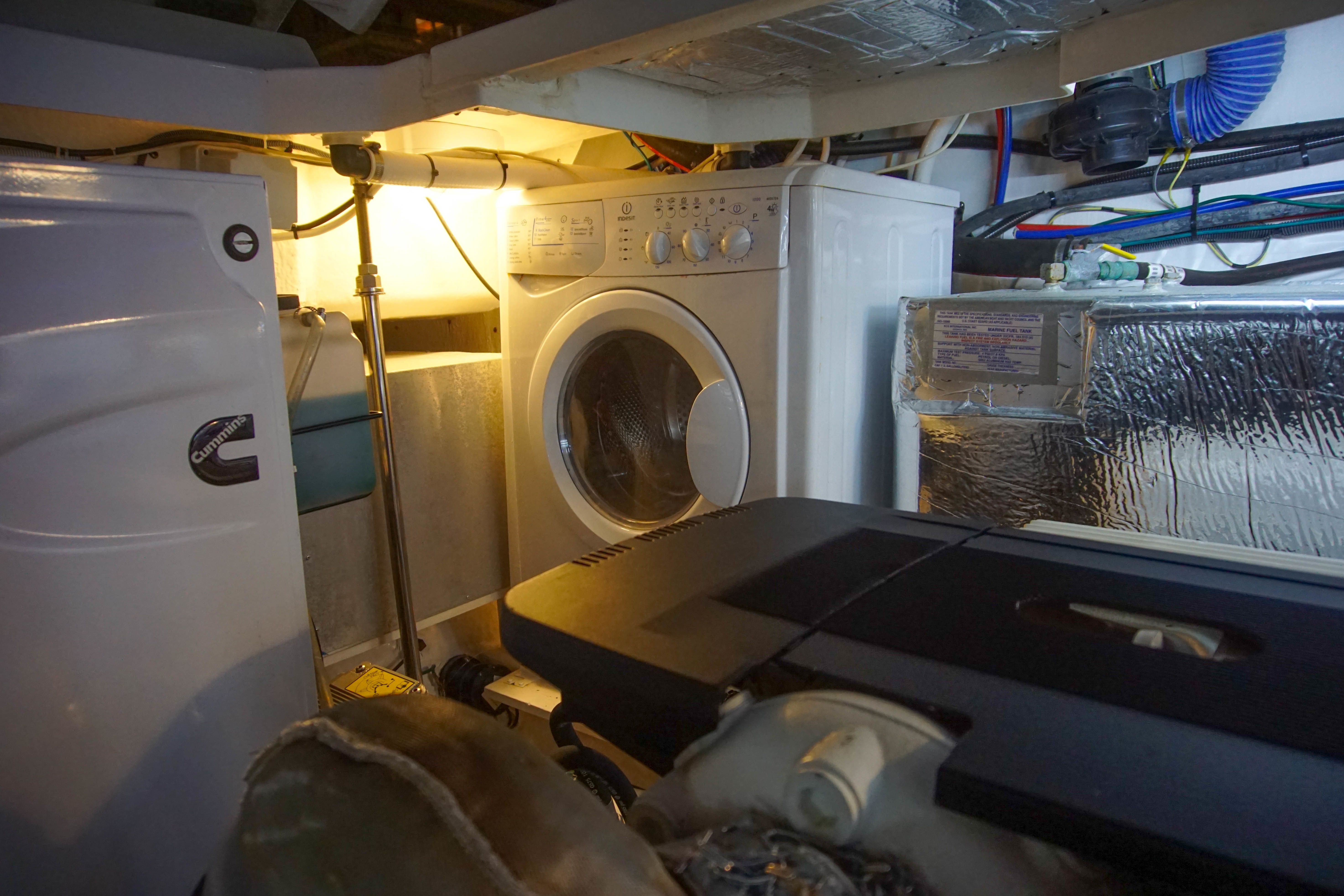 Cruiser Yachts Cantius 45 | Themis 4