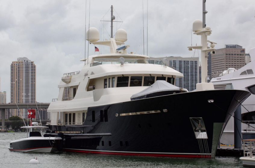 Newcastle Marine 128 | Safira