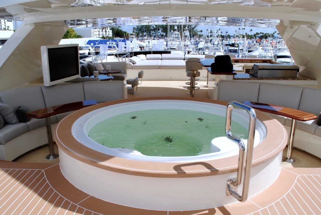 Newcastle Marine 128 | Safira