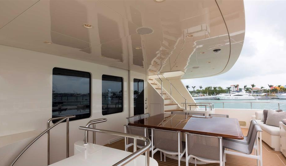 Newcastle Marine 128 | Safira