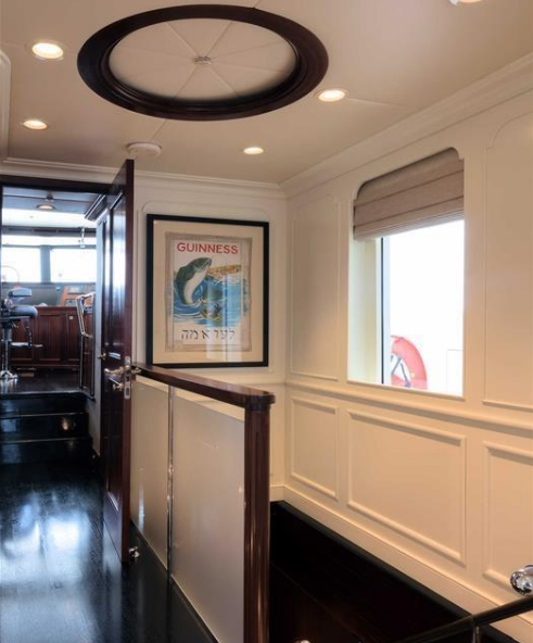 Newcastle Marine 128 | Safira