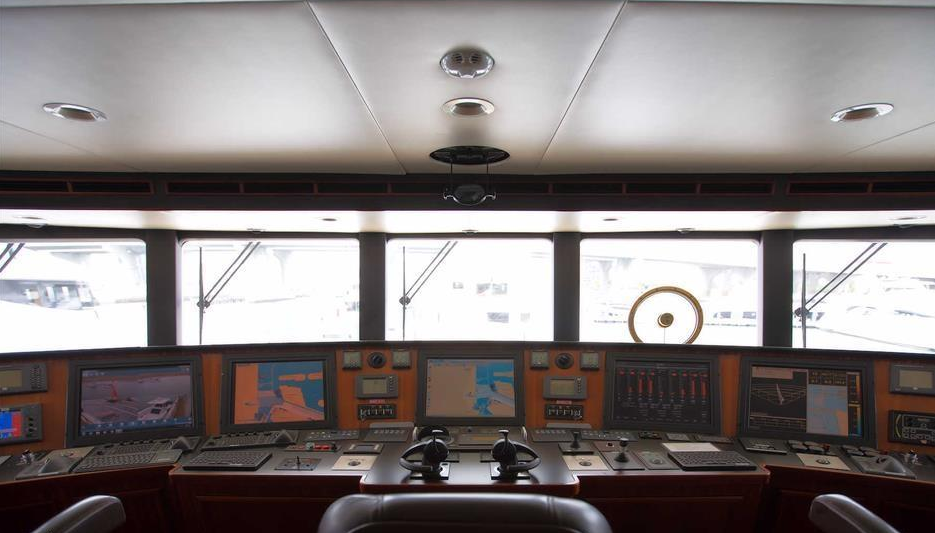 Newcastle Marine 128 | Safira