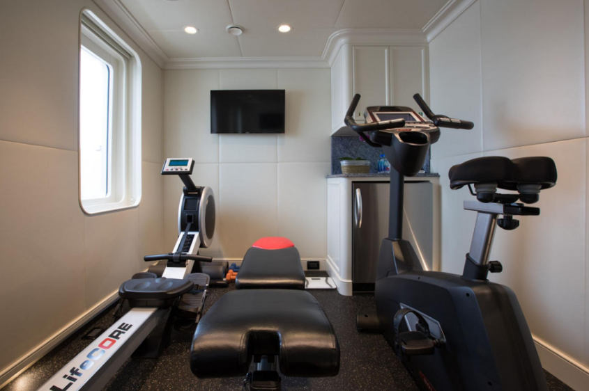 Newcastle Marine 128 | Safira