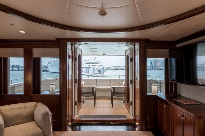 Newcastle Marine 128 | Safira