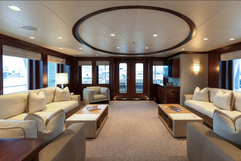 Newcastle Marine 128 | Safira