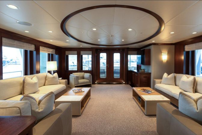 Newcastle Marine 128 | Safira