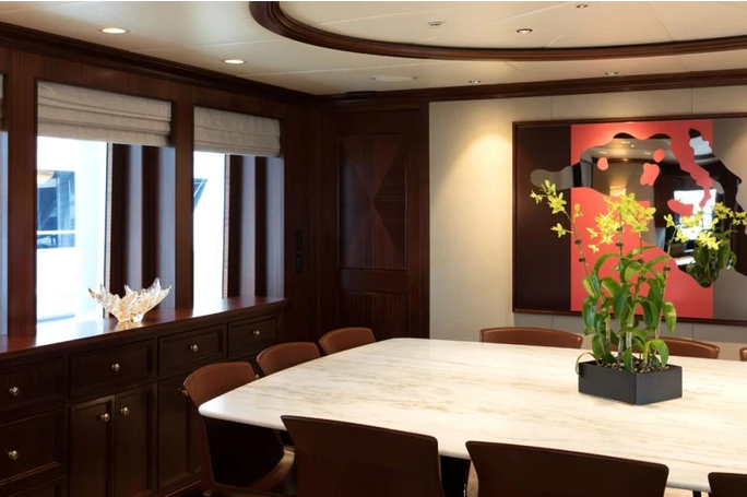 Newcastle Marine 128 | Safira