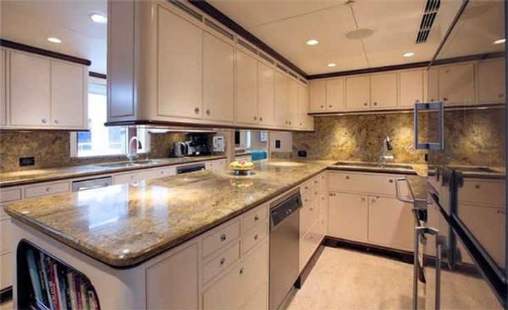 Newcastle Marine 128 | Safira