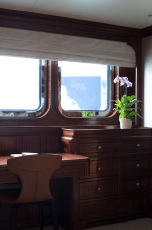 Newcastle Marine 128 | Safira