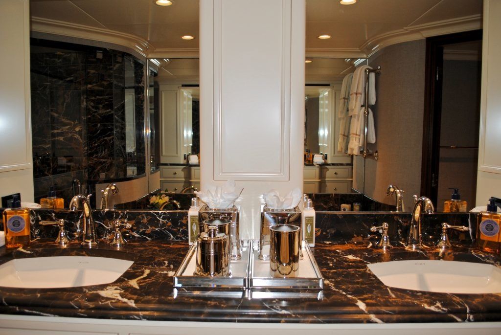 Newcastle Marine 128 | Safira