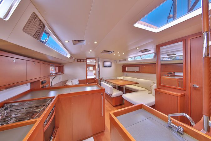 Beneteau Oceanis 48 | Tundra
