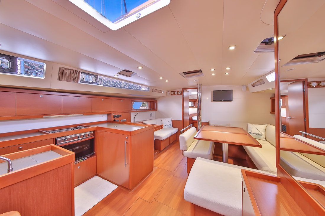 Beneteau Oceanis 48 | Tundra
