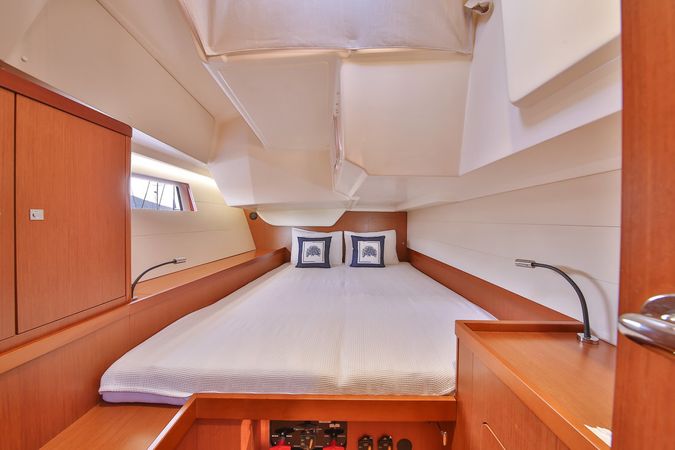 Beneteau Oceanis 48 | Tundra