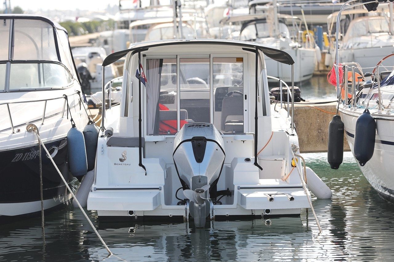 Beneteau Antares 8 | Beleca