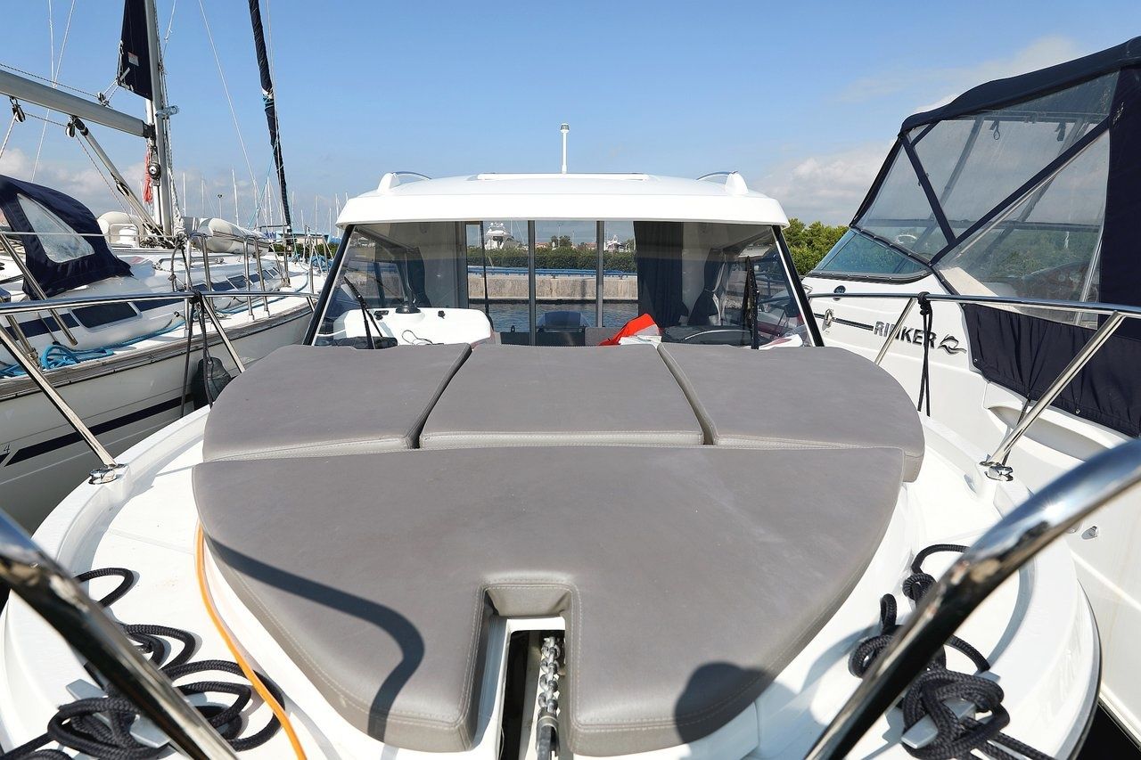 Beneteau Antares 8 | Beleca