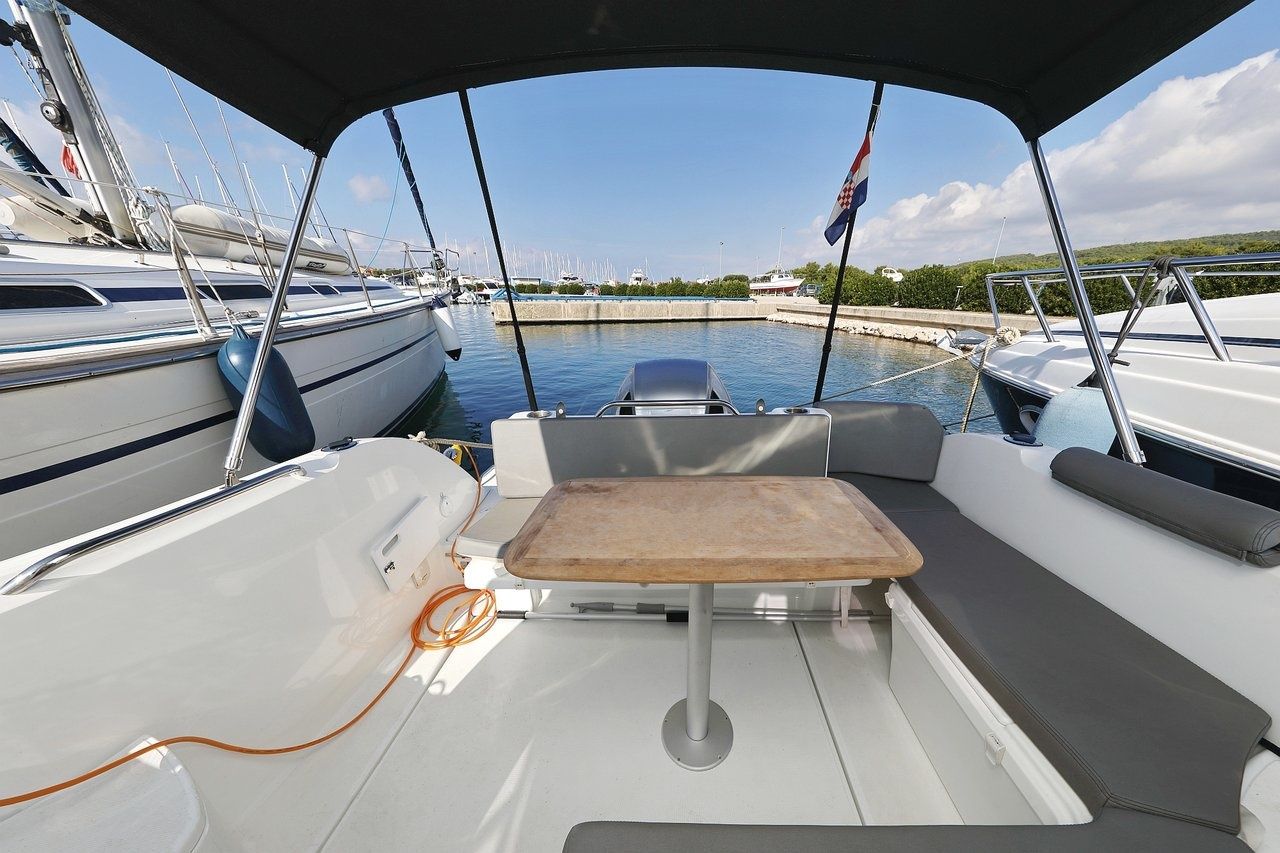 Beneteau Antares 8 | Beleca