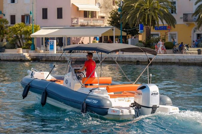 Marlin 790 | Sv. Franjo