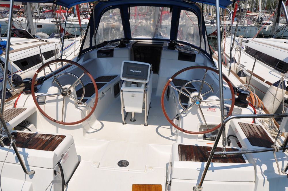 Jeanneau Sun Odyssey 409 | FourTwo