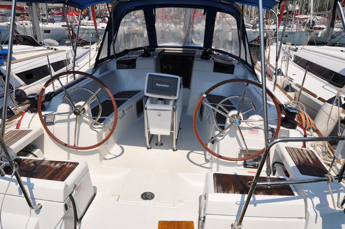 Jeanneau Sun Odyssey 409 | FourTwo