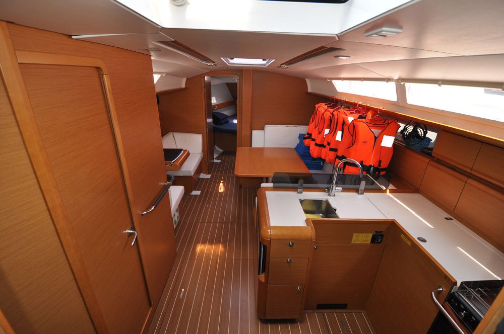 Jeanneau Sun Odyssey 409 | FourTwo
