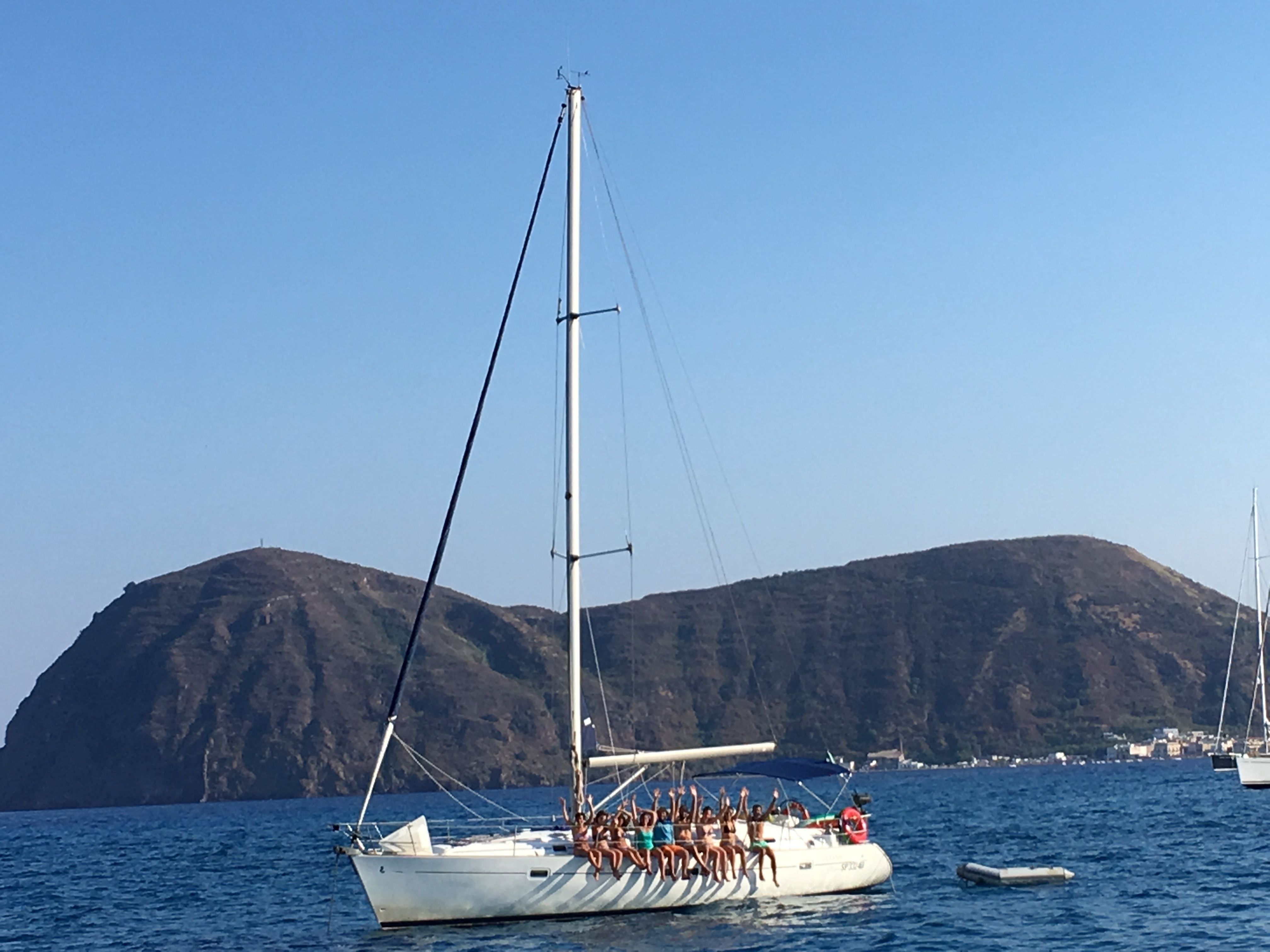 Beneteau Oceanis Clipper 411 | Phenicusa Magic