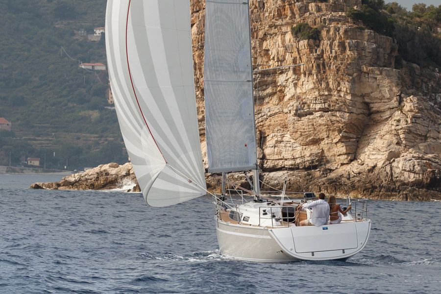 Bavaria Cruiser 33 | Bella