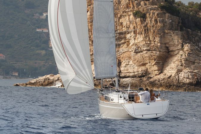 Bavaria Cruiser 33 | Bella