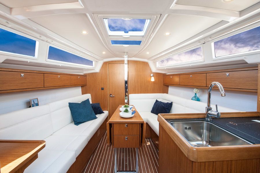Bavaria Cruiser 33 | Bella