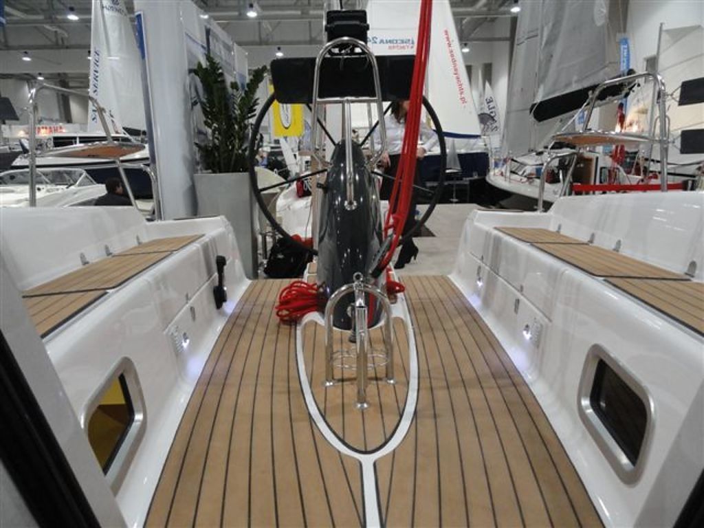 Northman Maxus 33.1 | Mystic River