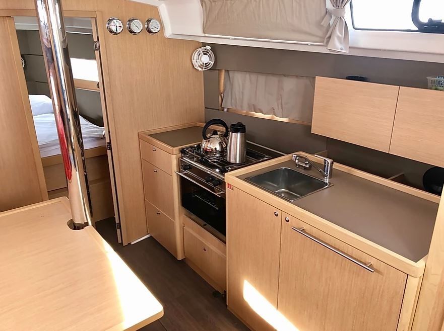 Beneteau Oceanis 38 | Foxy