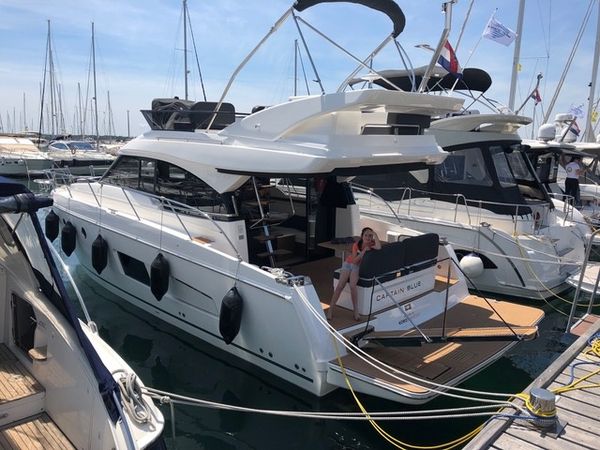 Bavaria Virtess 420 Fly | Captain Blue