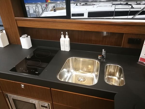 Bavaria Virtess 420 Fly | Captain Blue