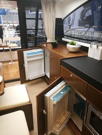 Bavaria Virtess 420 Fly | Captain Blue