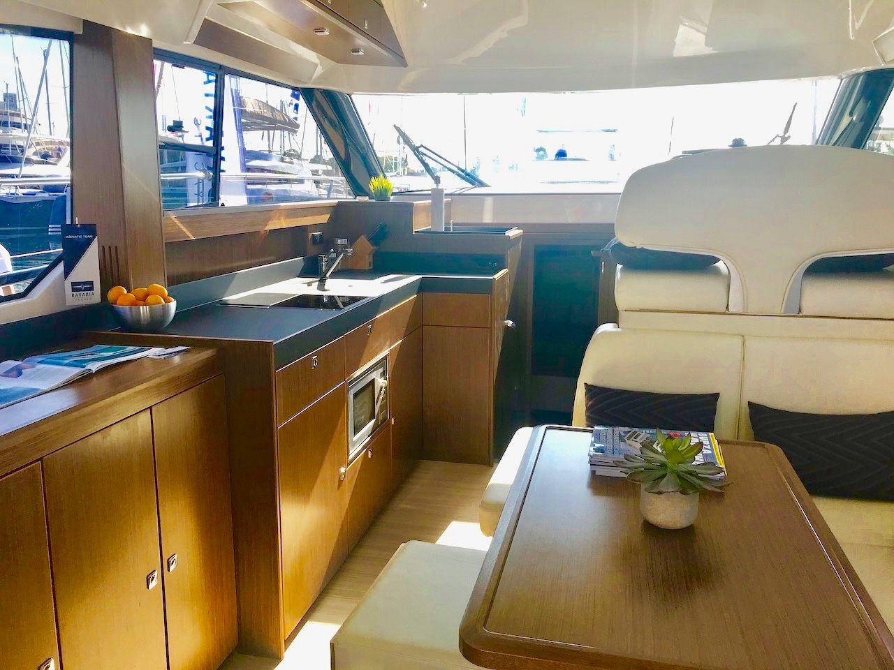 Bavaria Virtess 420 Fly | Captain Blue