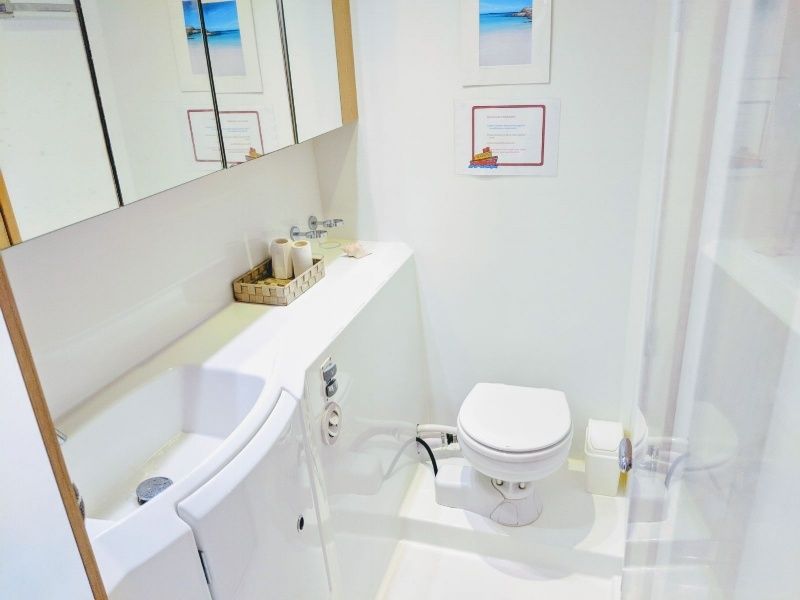 Lagoon 400 S2 | Gracefully