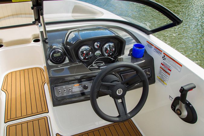 Bayliner 6 | VR6 OB MY2023