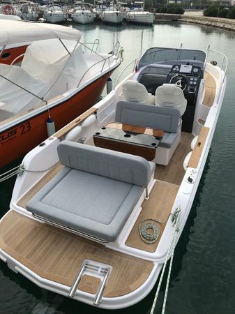 Focus SunDeck 23 | Deluxe