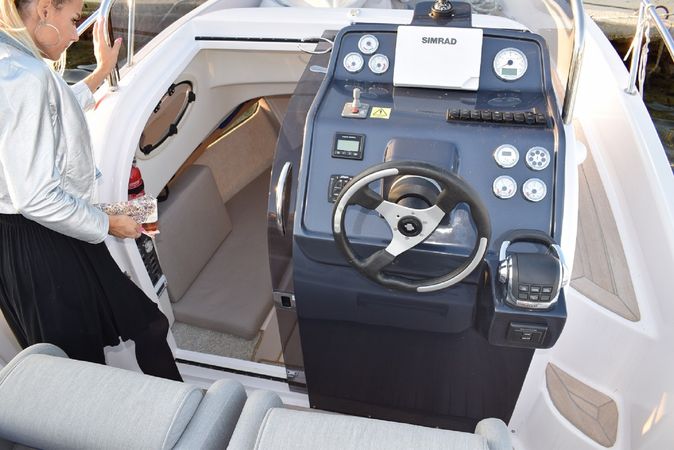 Focus SunDeck 23 | Deluxe