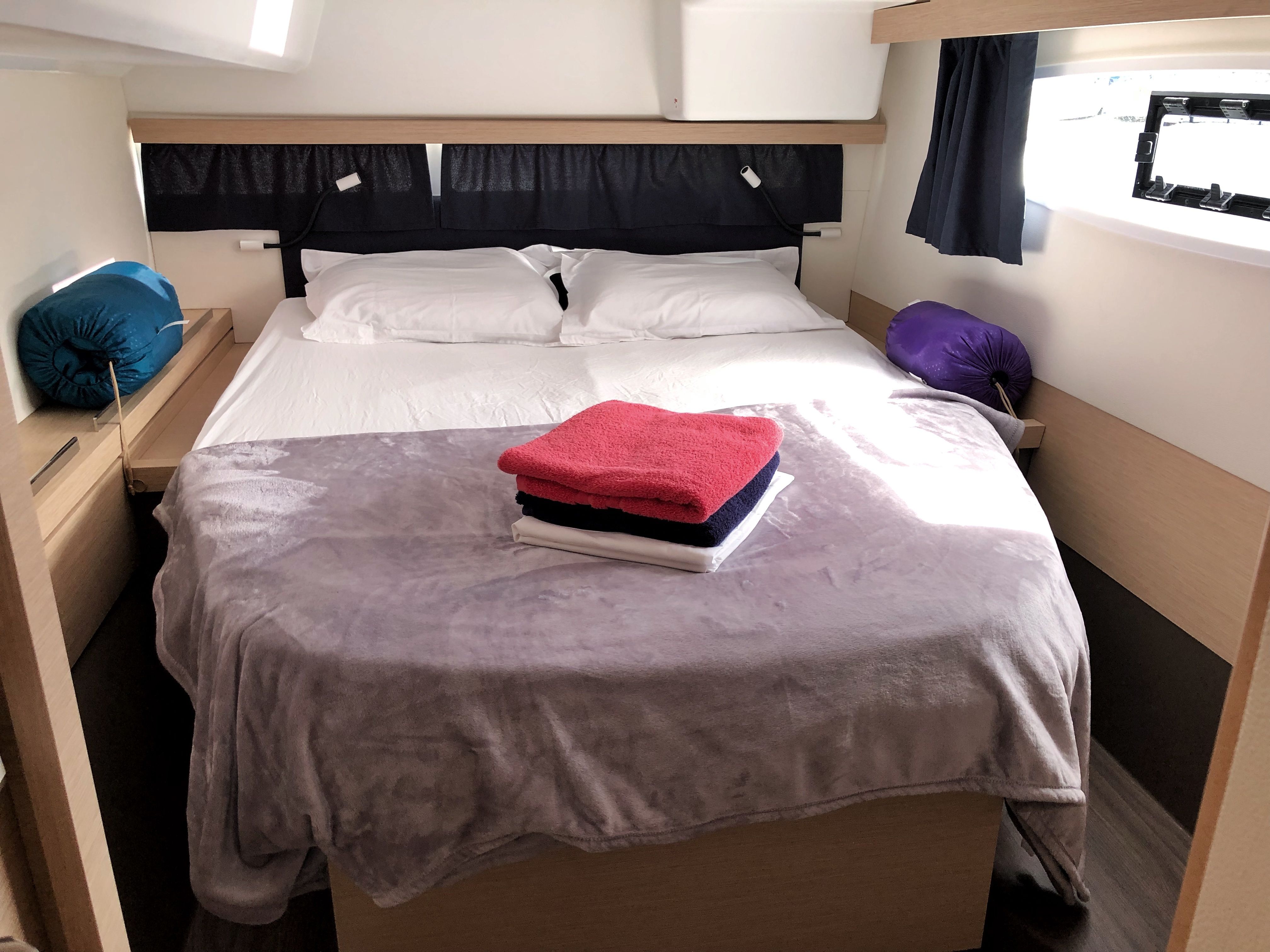 Fountaine Pajot Lucia 40 | Aquila